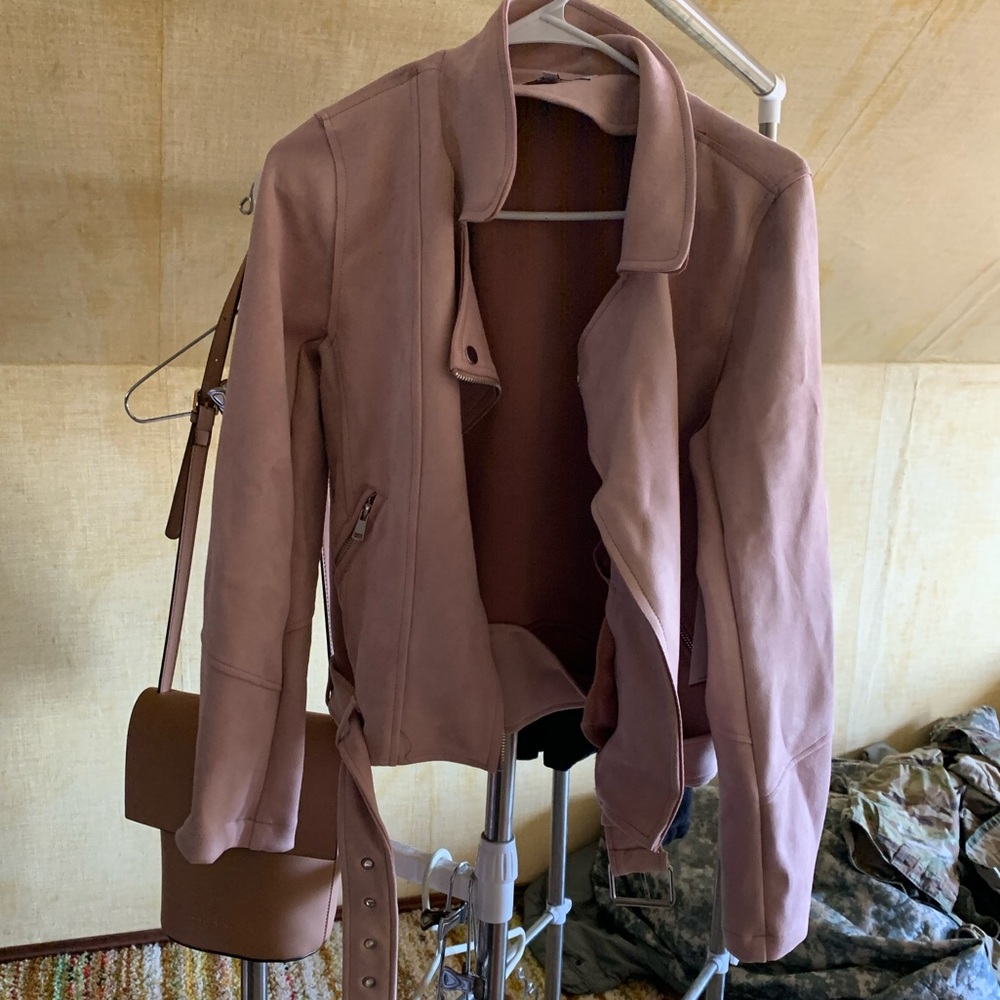 Blāshe faux suede motto jacket- Iris Basic - Picture 2 of 7